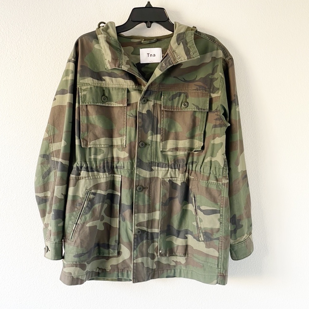 Men Aritzia TNA camouflage Jacket Size 1